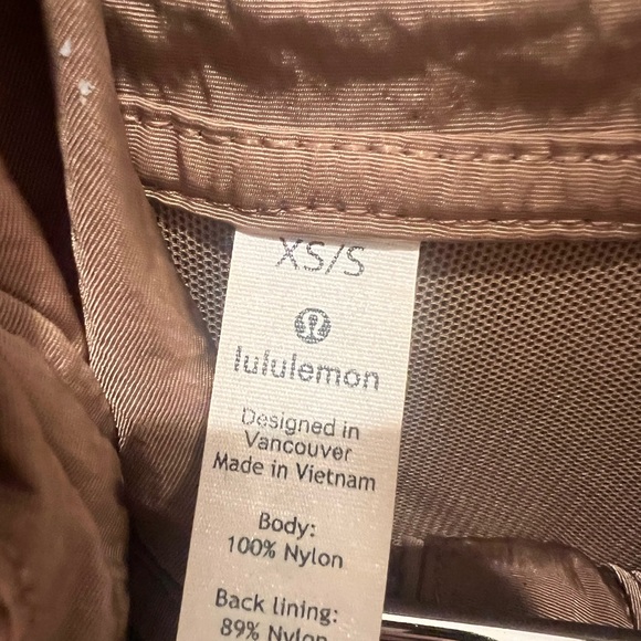 Lululemon lightweight rain jacket windbreaker pullover in XS/S - Picture 5 of 5